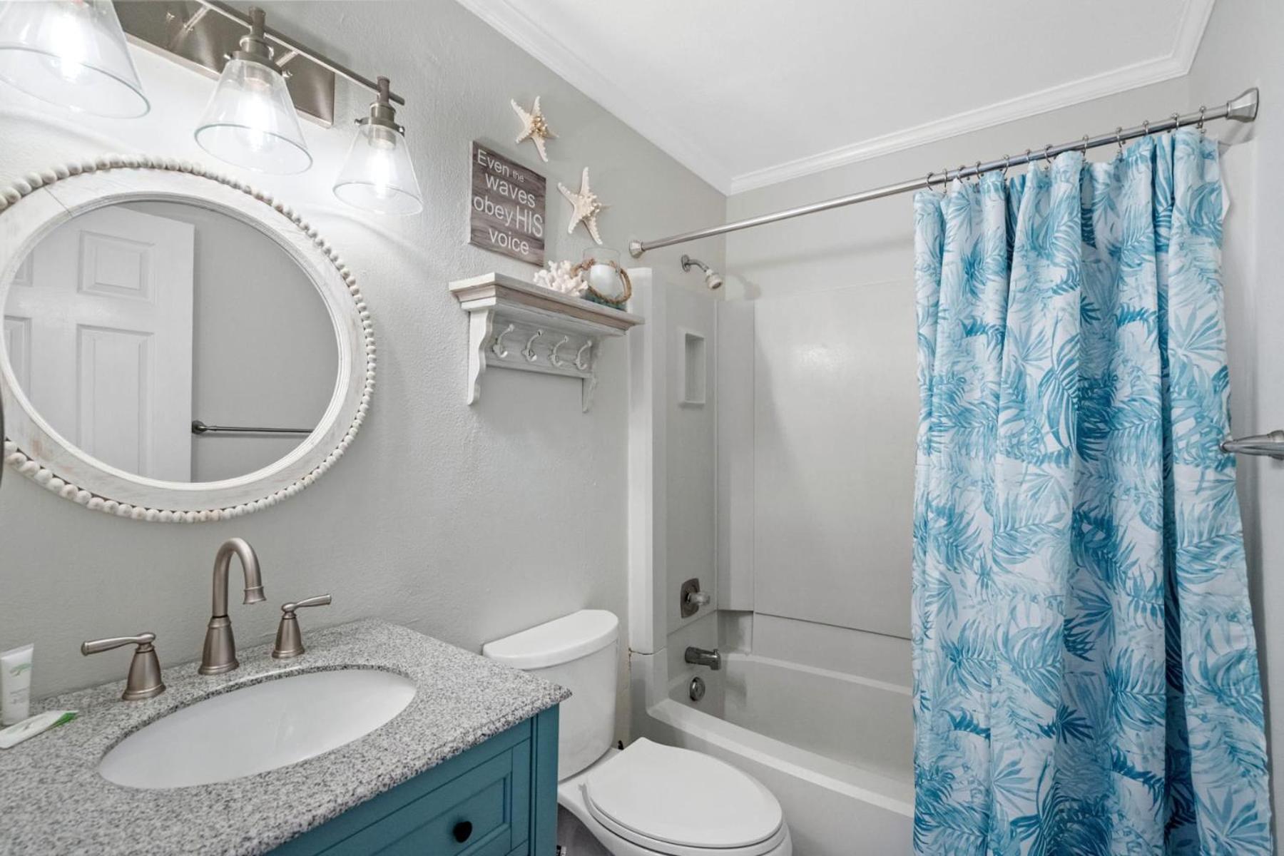 Chateau By The Sea Breezy Oceanfront Unit G2 Hébergement de vacances *