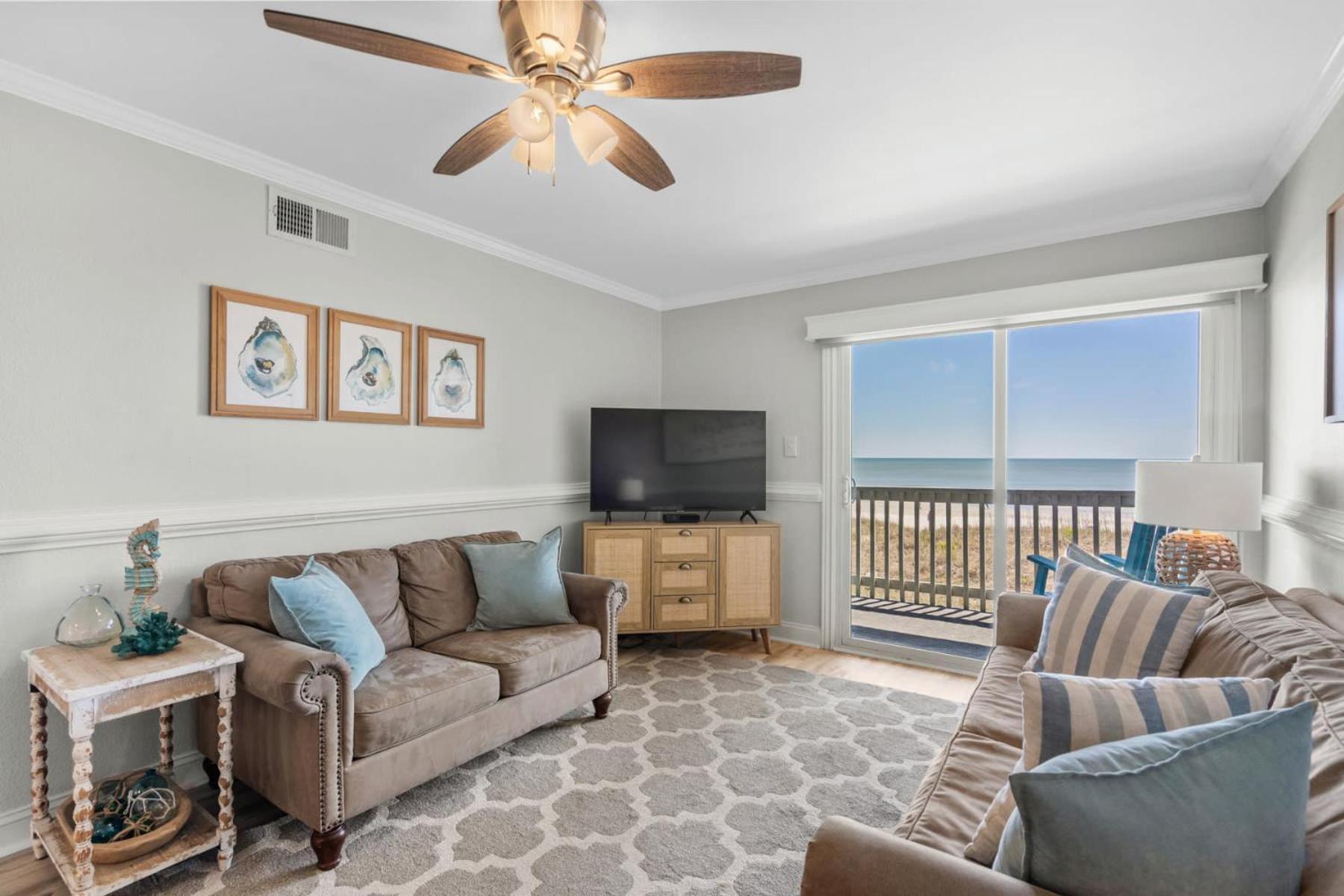 Hébergement de vacances Chateau By The Sea Breezy Oceanfront Unit G2 *