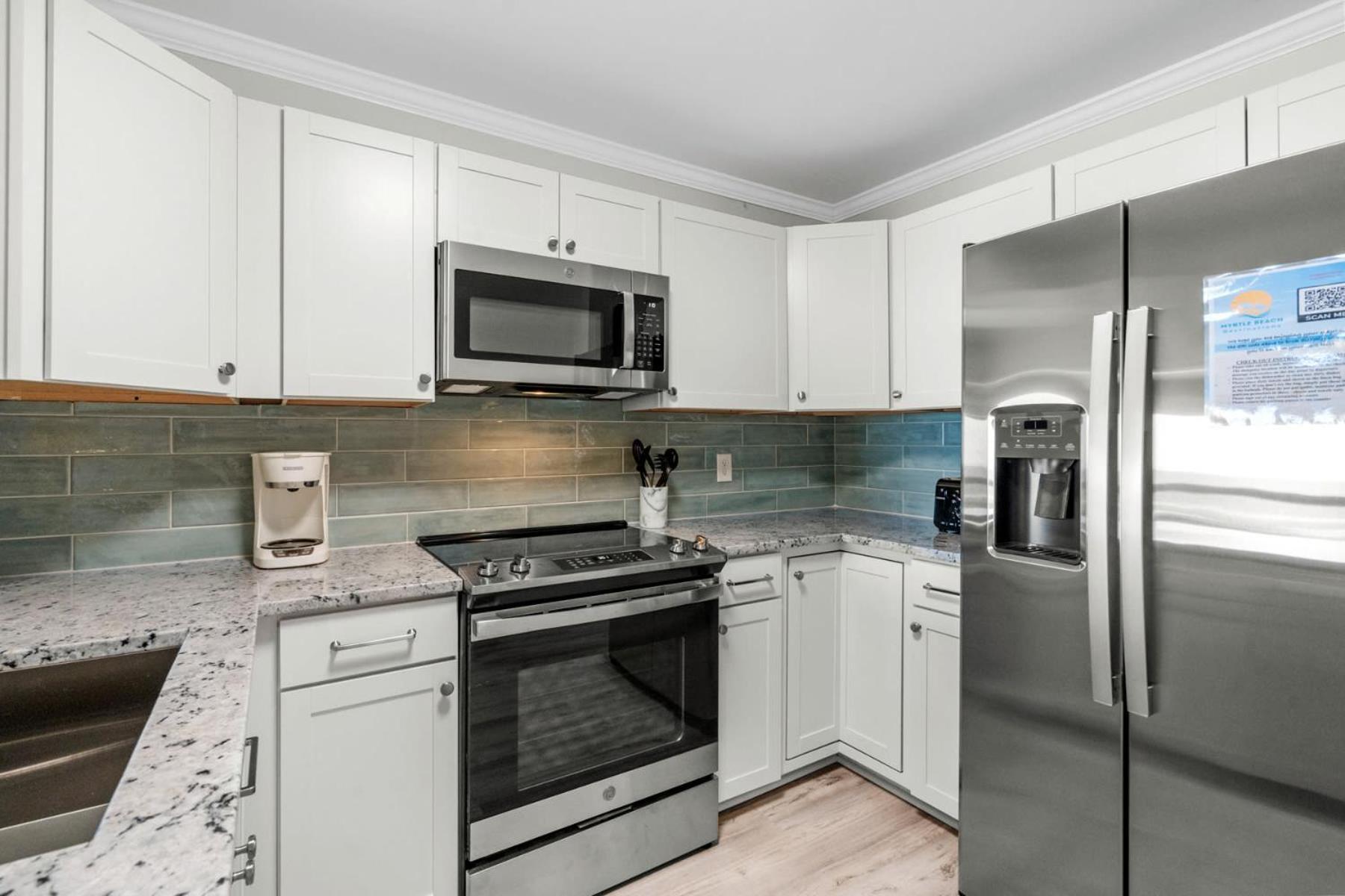 Chateau By The Sea Breezy Oceanfront Unit G2 Hébergement de vacances