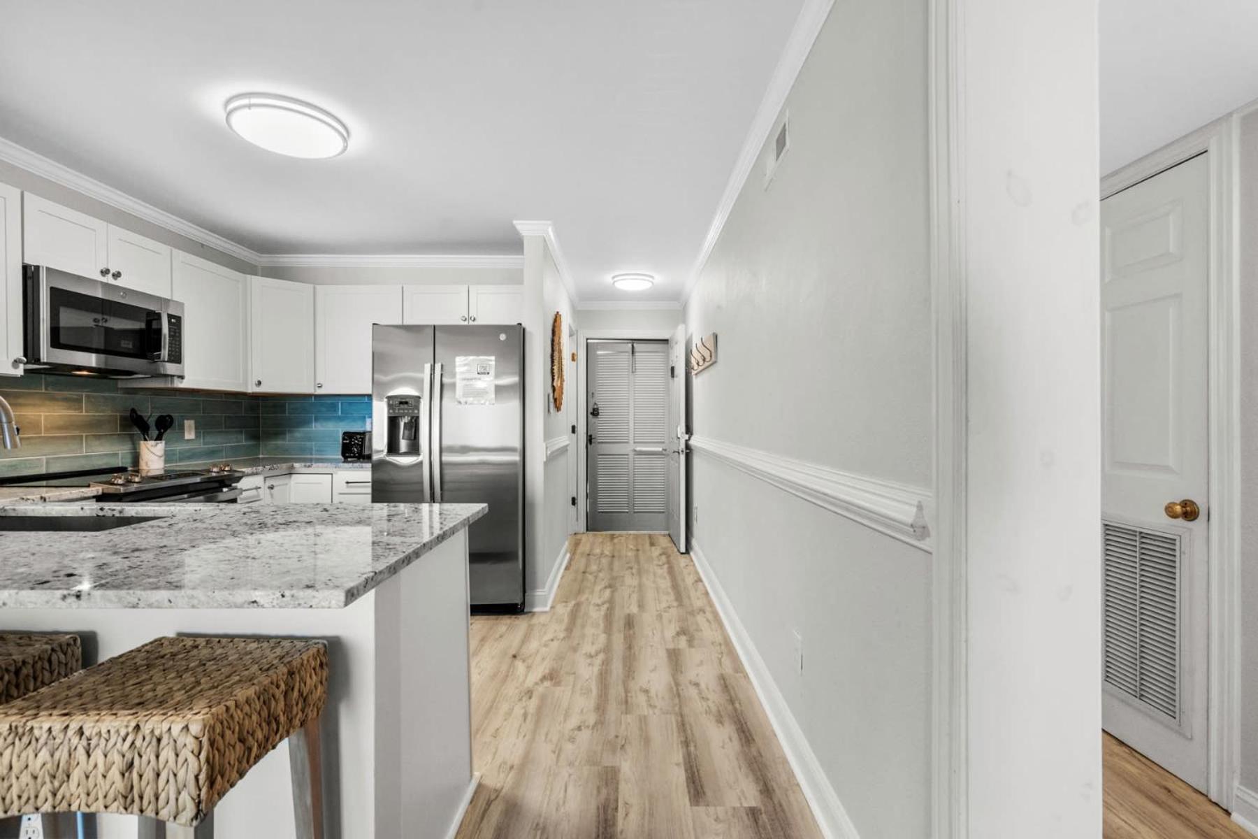 Chateau By The Sea Breezy Oceanfront Unit G2 Hébergement de vacances *